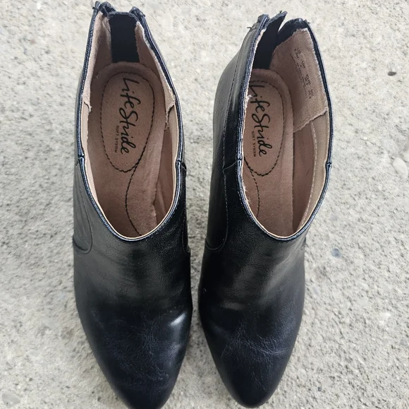 Life Stride Women's boot, size 6.5M - Picture 4 of 9